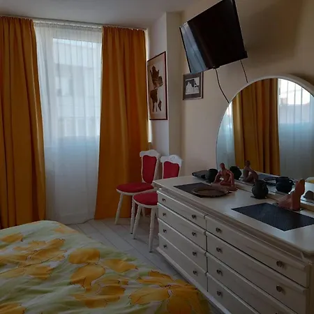 Two Bedroom Apartment Farmec Cluj-Napoca Esterno foto